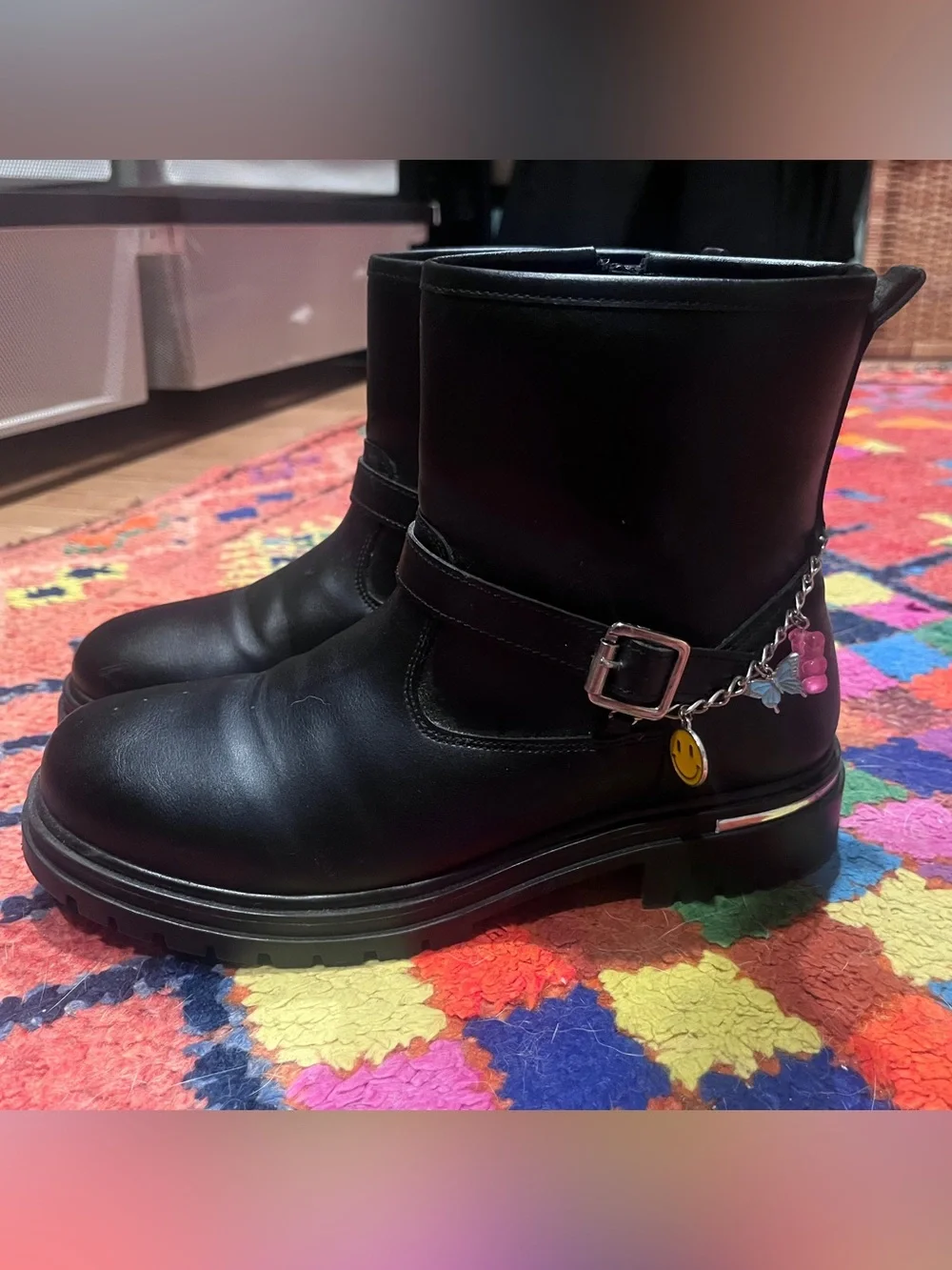 Steve Madden Kids Brendah Black Leather Buckle Ankle Boots with Charm Chain